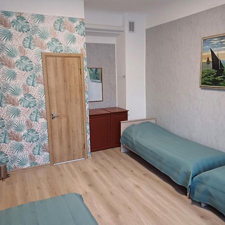 Green Oaks Private Rooms With Private Shower Klaipėda Exteriör bild