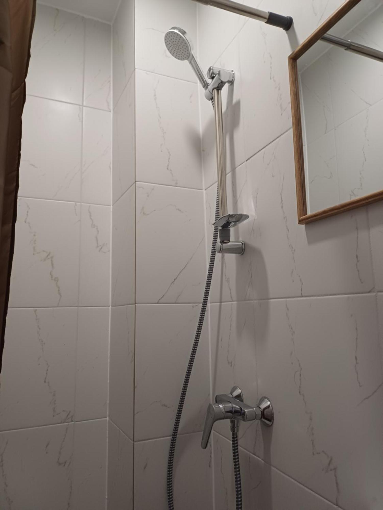 Green Oaks Private Rooms With Private Shower Klaipėda Exteriör bild